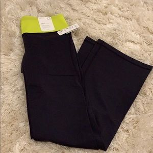 GapBodyFit stretch pants size small NWT